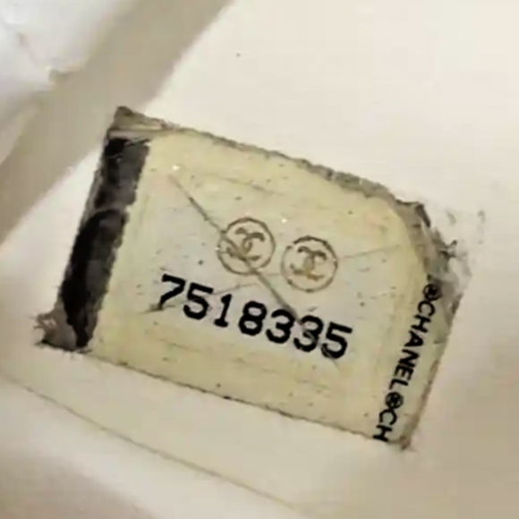 Chanel - "By Sea" - 31 Rue Cambon - Black Logo Canvas Tote Bag in Tie Dye Effect - Picture 12 of 13